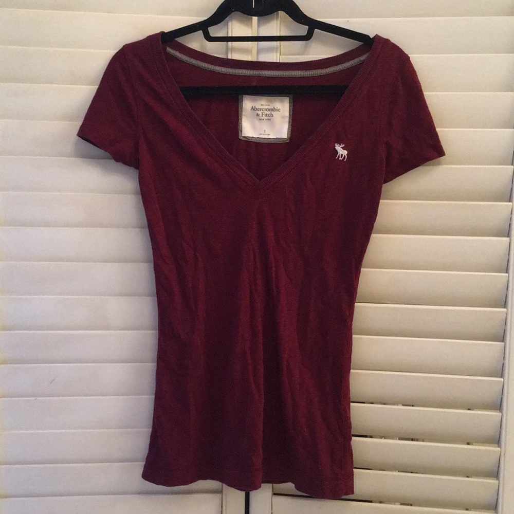 Red v neck top A&F